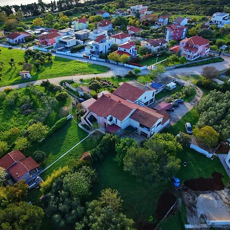 Lägenhet Bonvenon2volme Apt&room Pula